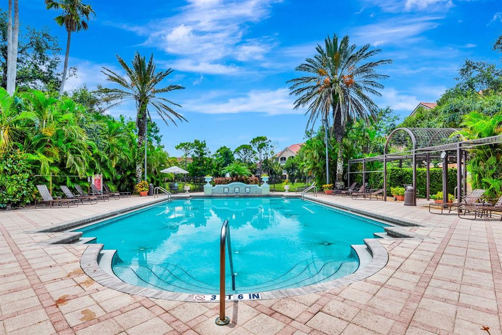4142 CENTRAL SARASOTA PARKWAY 