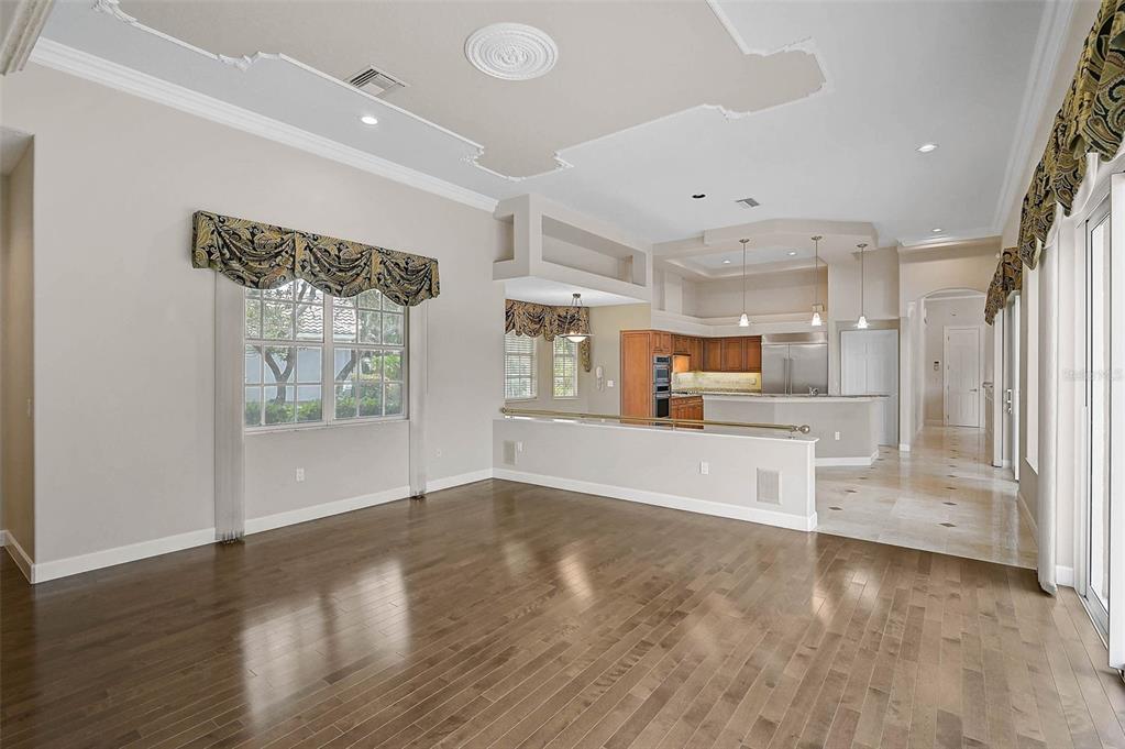 852 MACEWEN DRIVE