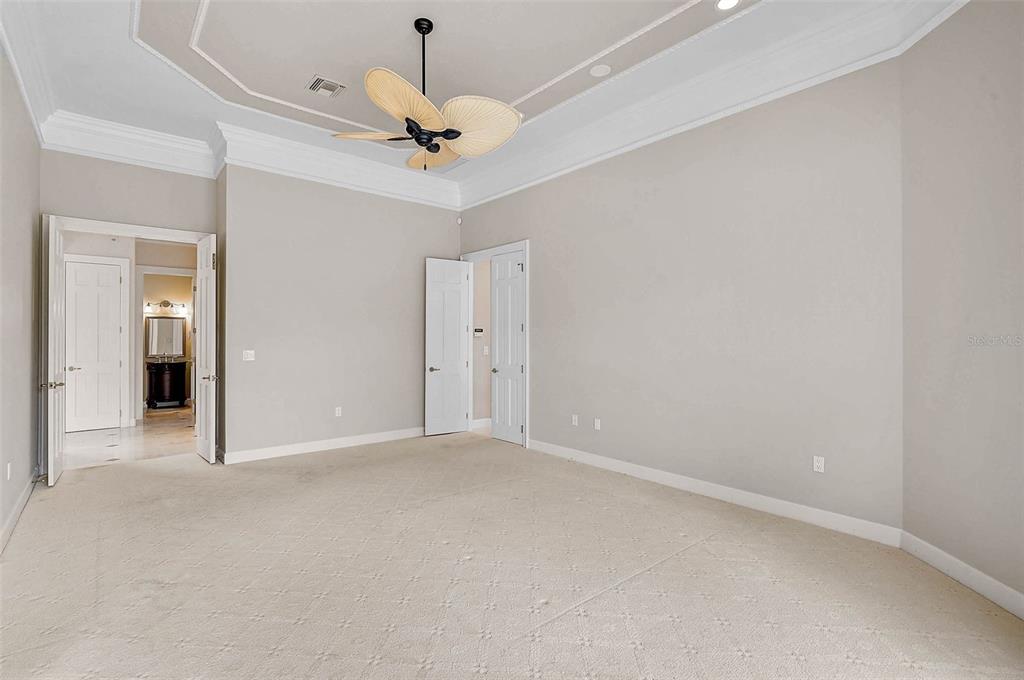 852 MACEWEN DRIVE