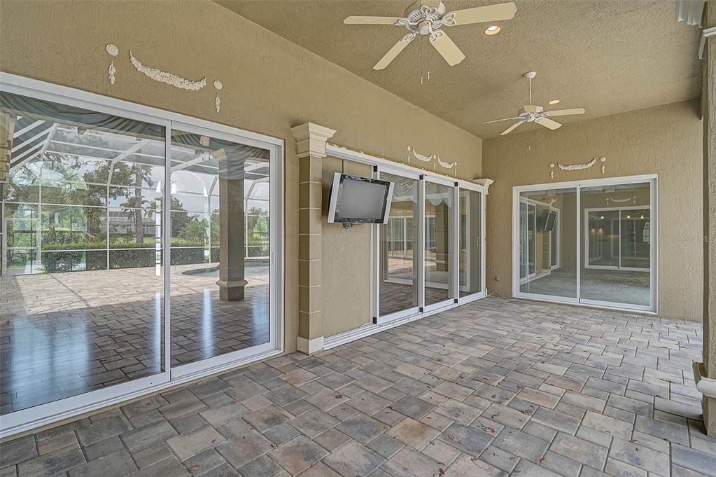 852 MACEWEN DRIVE