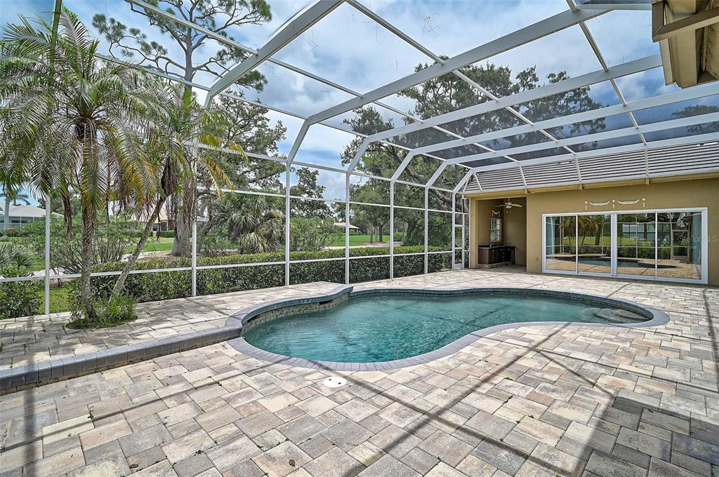 852 MACEWEN DRIVE