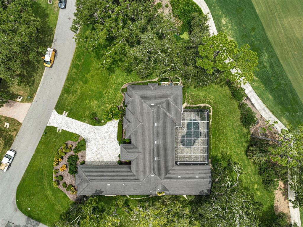 852 MACEWEN DRIVE