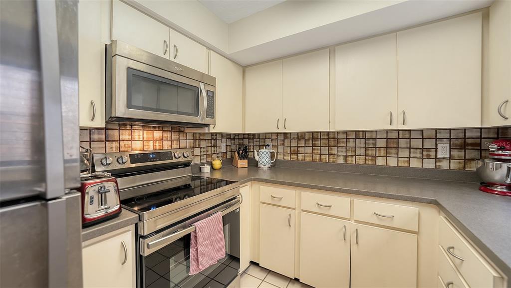 4983 GREENCROFT ROAD UNIT 181