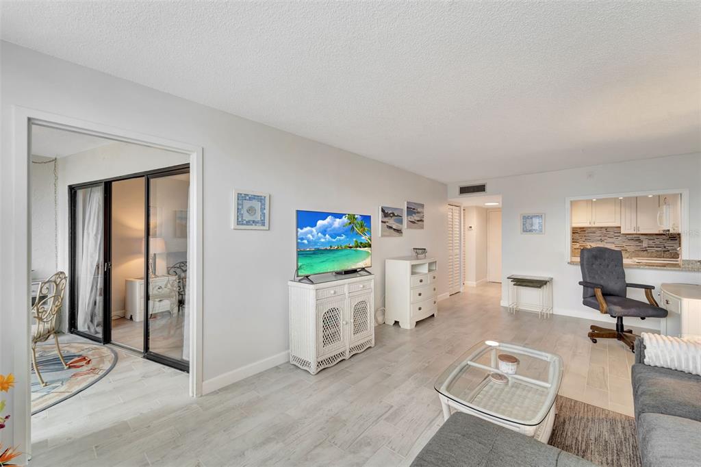 5855 MIDNIGHT PASS ROAD UNIT 3