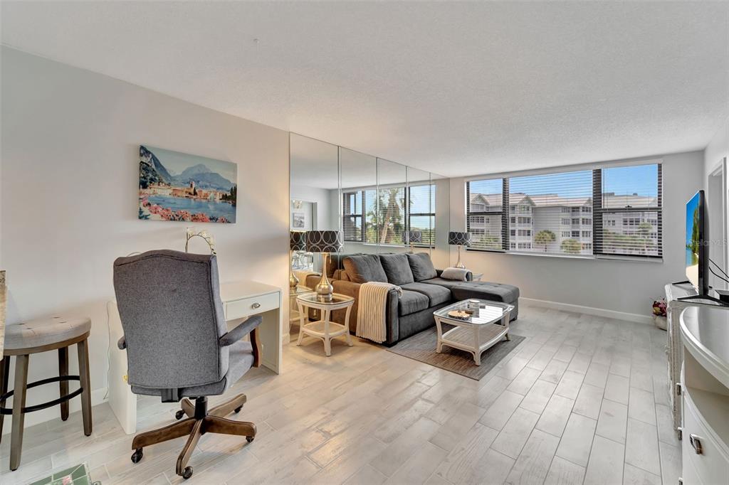 5855 MIDNIGHT PASS ROAD UNIT 3
