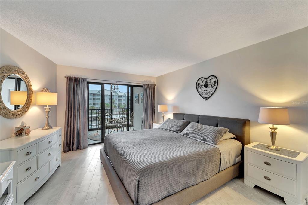 5855 MIDNIGHT PASS ROAD UNIT 3