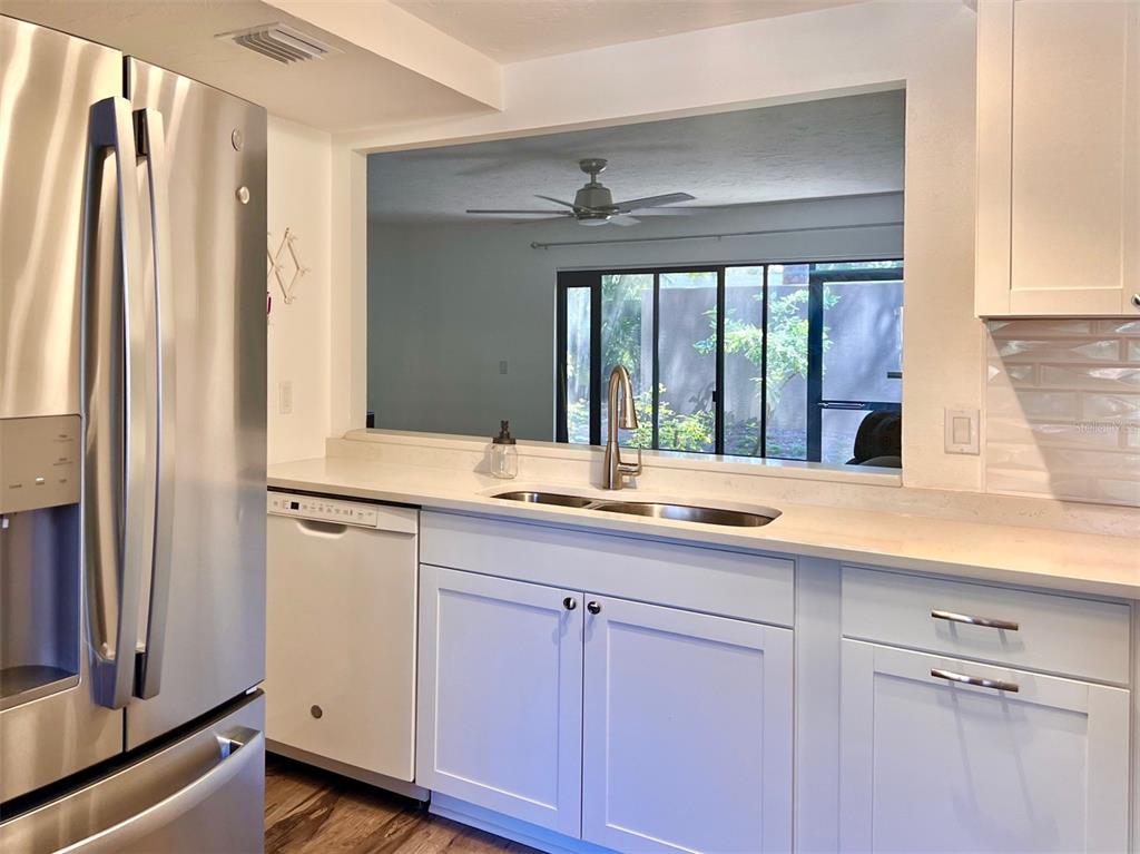 984 SUNRIDGE DRIVE UNIT J3