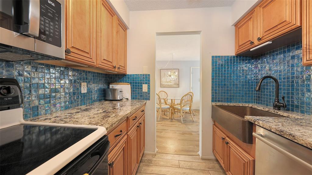 5641 MIDNIGHT PASS ROAD UNIT 9