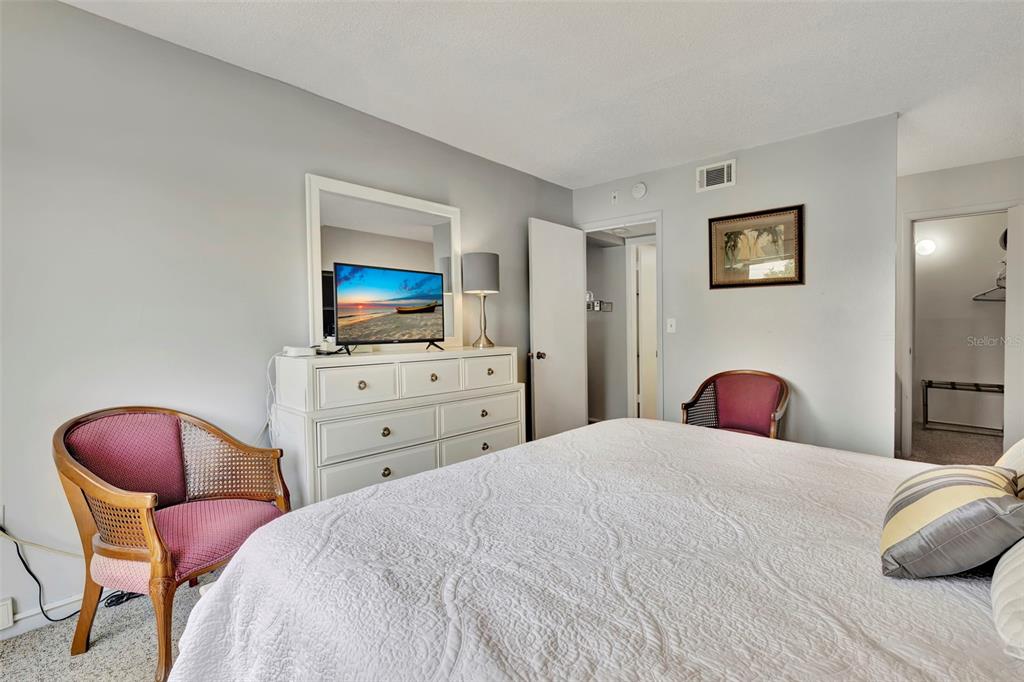 6157 MIDNIGHT PASS ROAD UNIT E