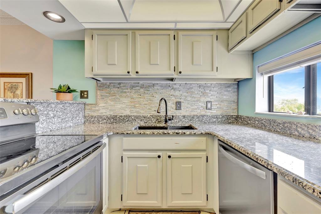 6157 MIDNIGHT PASS ROAD UNIT E