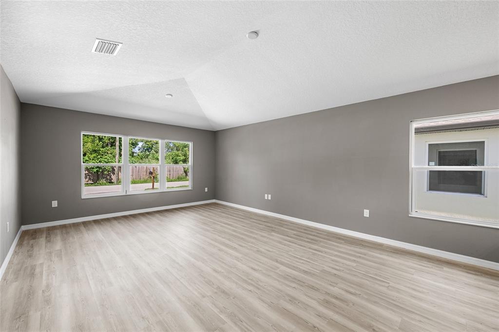 3908 WALNUT AVENUE