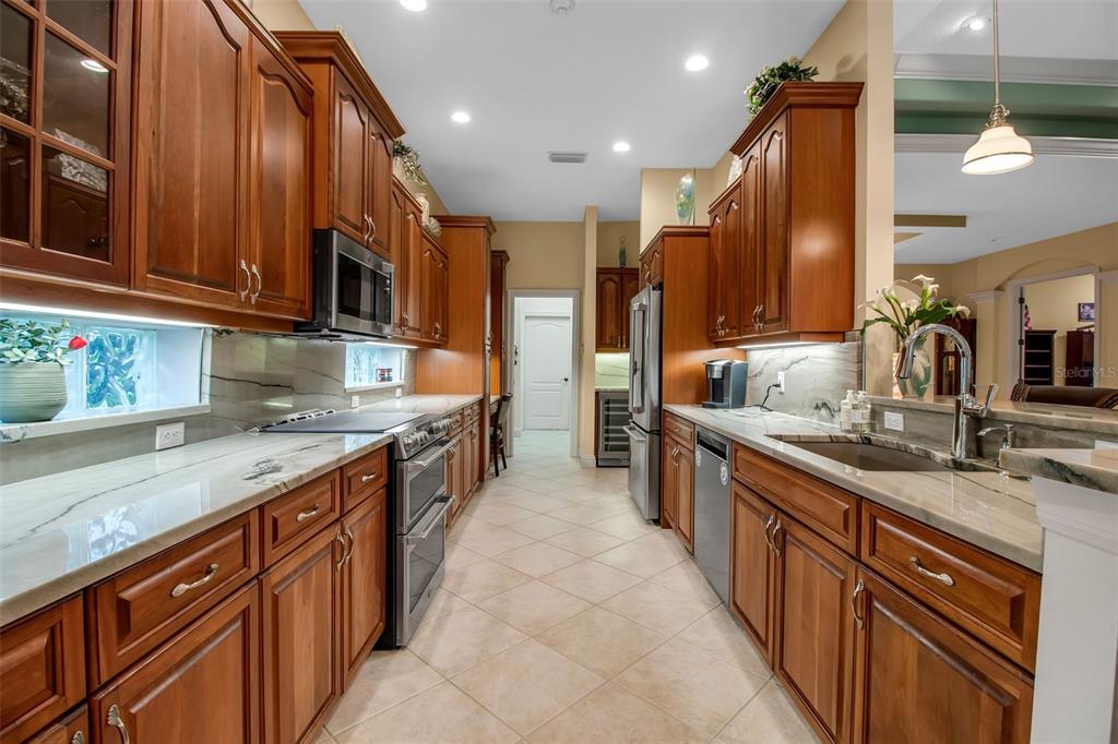 21 BAYHEAD LANE