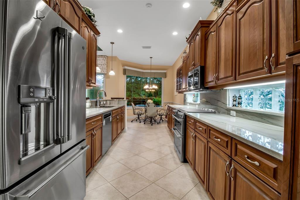 21 BAYHEAD LANE