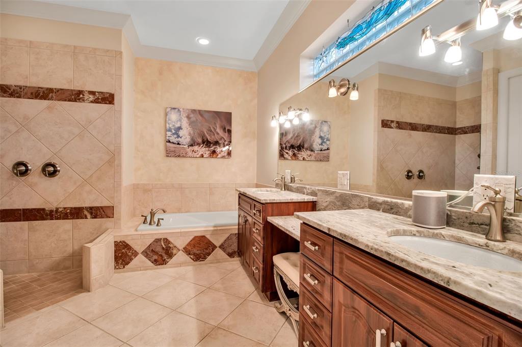 21 BAYHEAD LANE