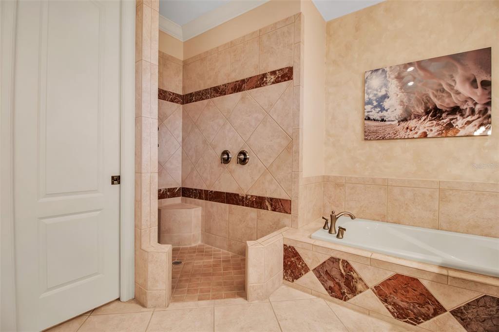 21 BAYHEAD LANE