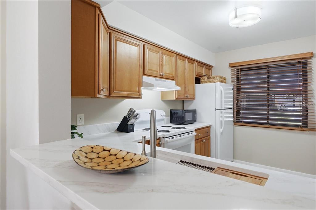 5216 LAKE VILLAGE DRIVE UNIT 7