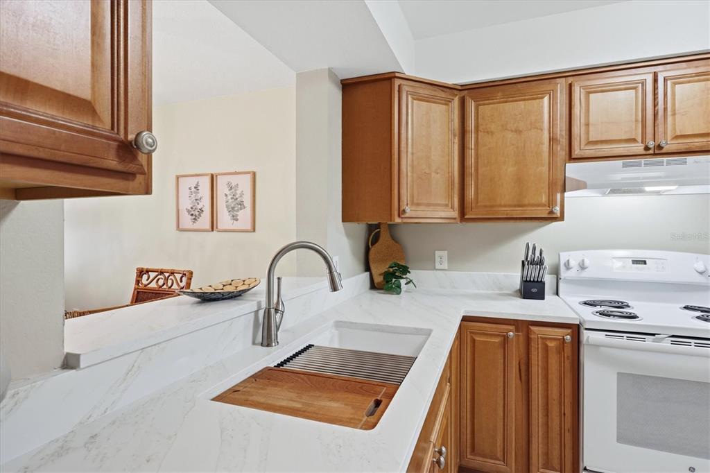 5216 LAKE VILLAGE DRIVE UNIT 7