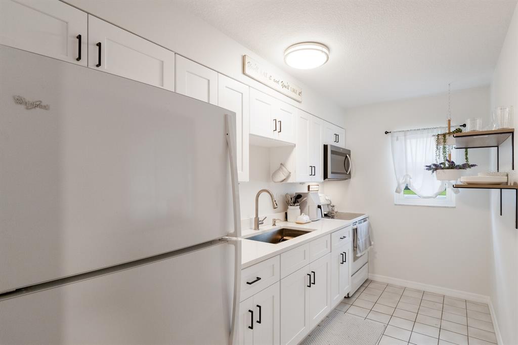 4444 SWIFT ROAD UNIT 4