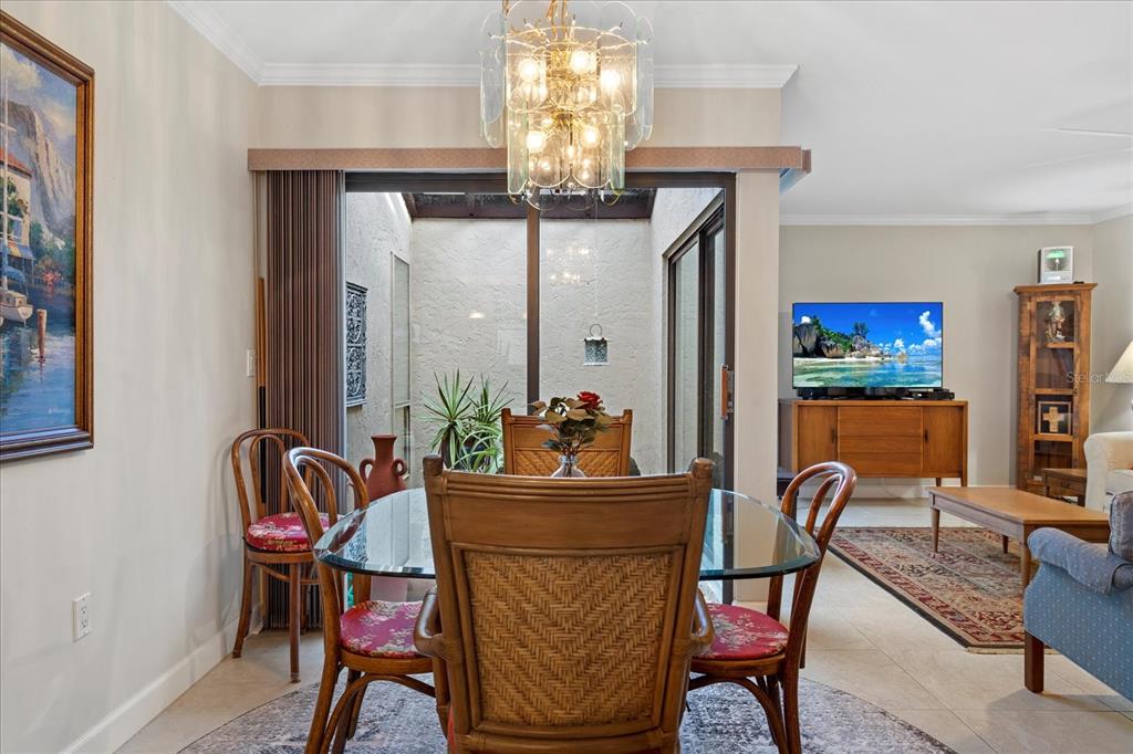 3953 GLEN OAKS MANOR DRIVE
