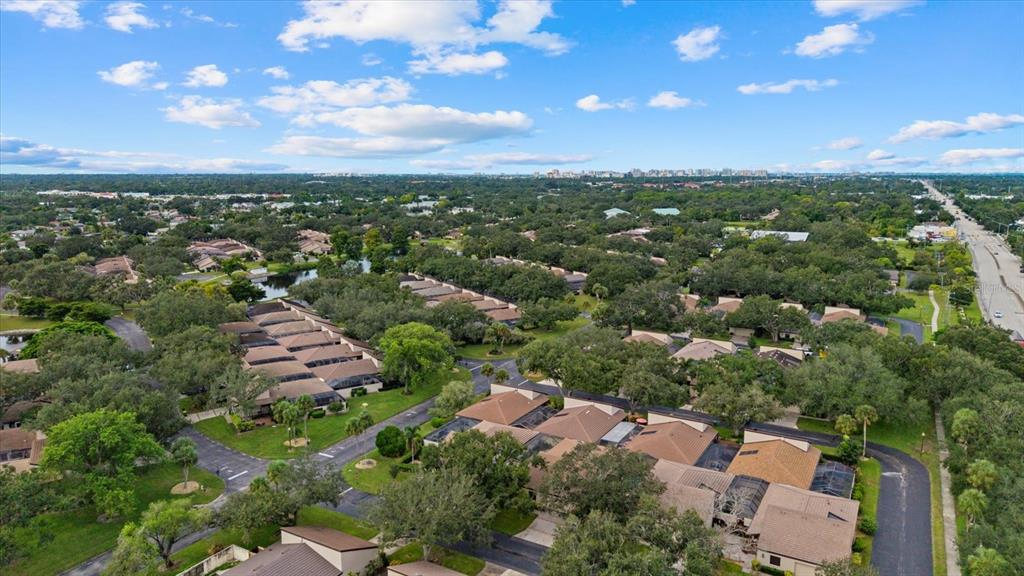 3953 GLEN OAKS MANOR DRIVE