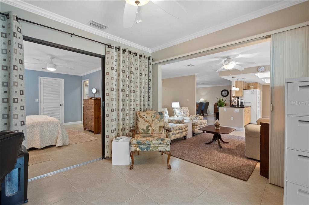 3953 GLEN OAKS MANOR DRIVE
