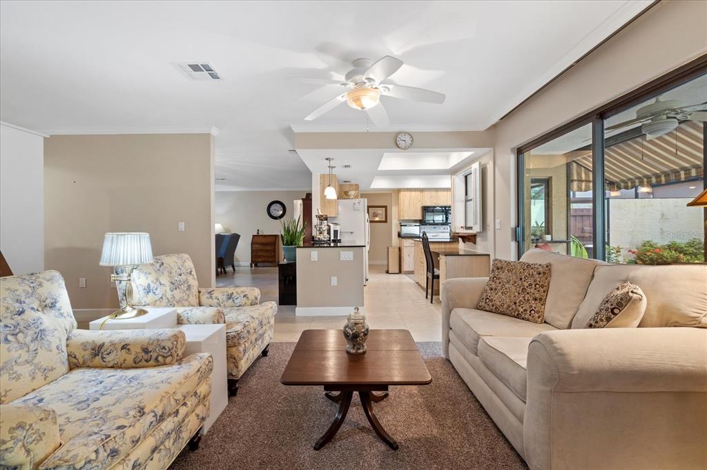 3953 GLEN OAKS MANOR DRIVE