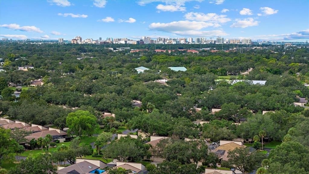 3953 GLEN OAKS MANOR DRIVE