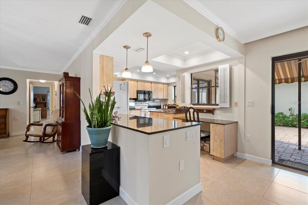 3953 GLEN OAKS MANOR DRIVE