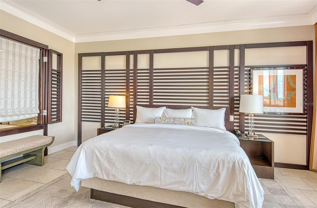 915 SEASIDE DRIVE UNIT 606, We