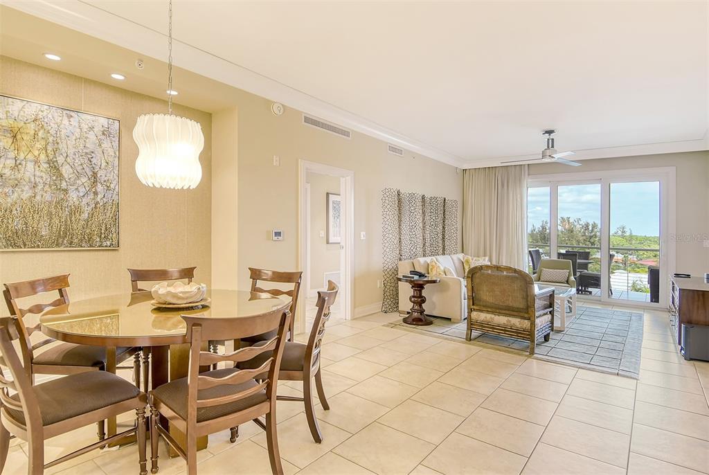 915 SEASIDE DRIVE UNIT 606, We