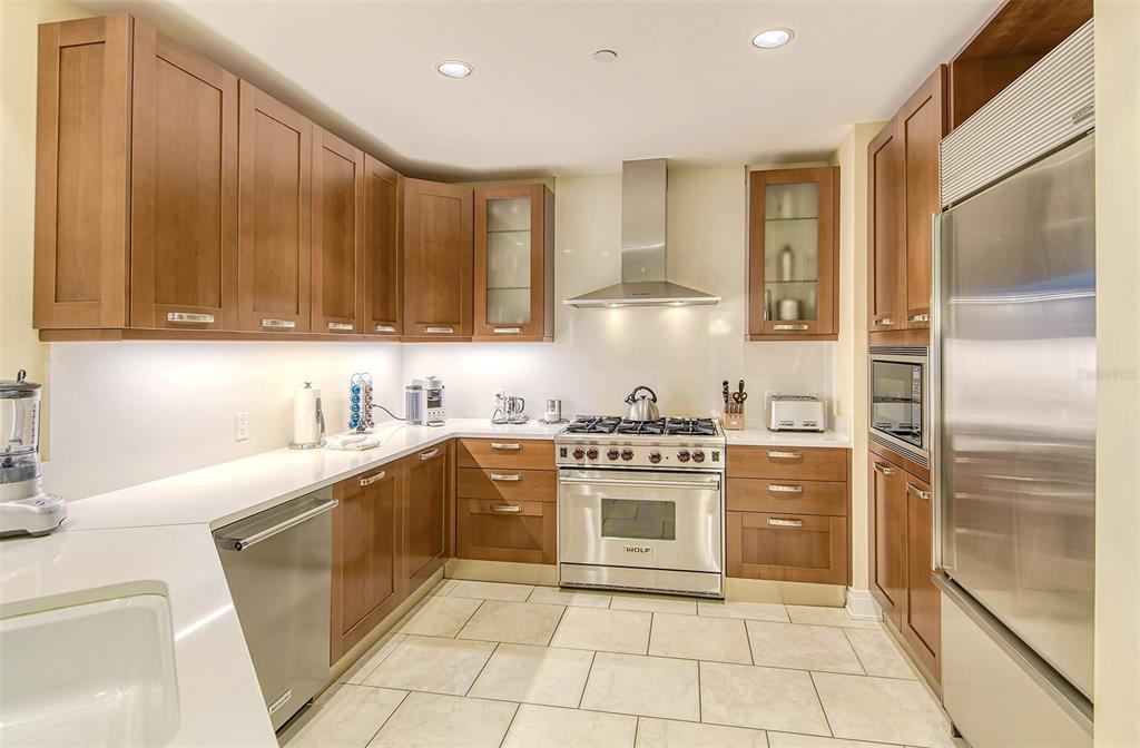 915 SEASIDE DRIVE UNIT 607, We