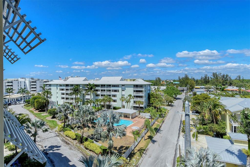 915 SEASIDE DRIVE UNIT 607, We