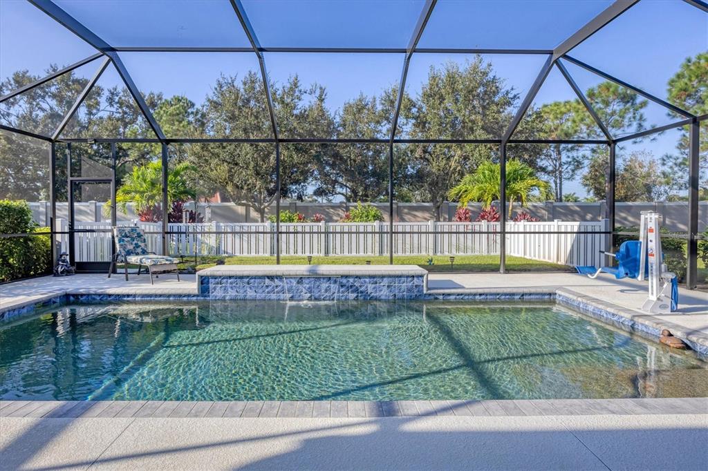 7040 WHITE WILLOW COURT