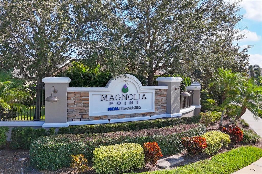 7040 WHITE WILLOW COURT