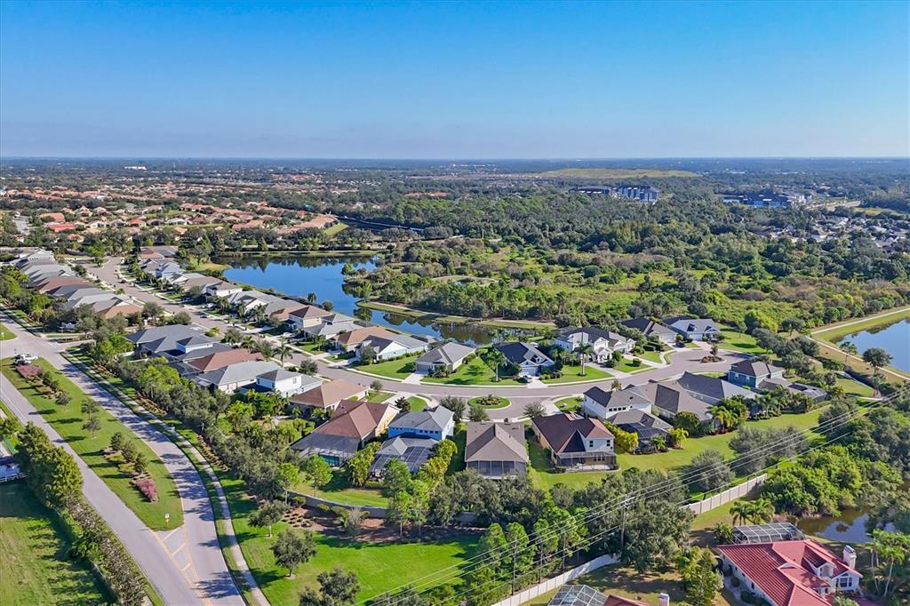 7040 WHITE WILLOW COURT