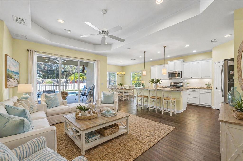 7040 WHITE WILLOW COURT