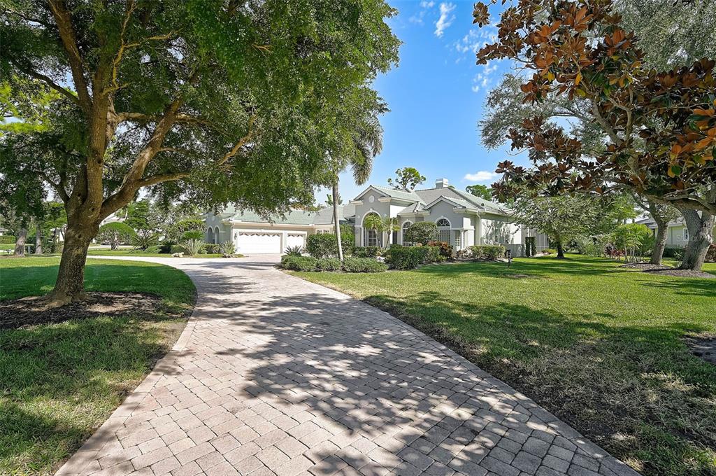 538 DOVE POINTE DRIVE