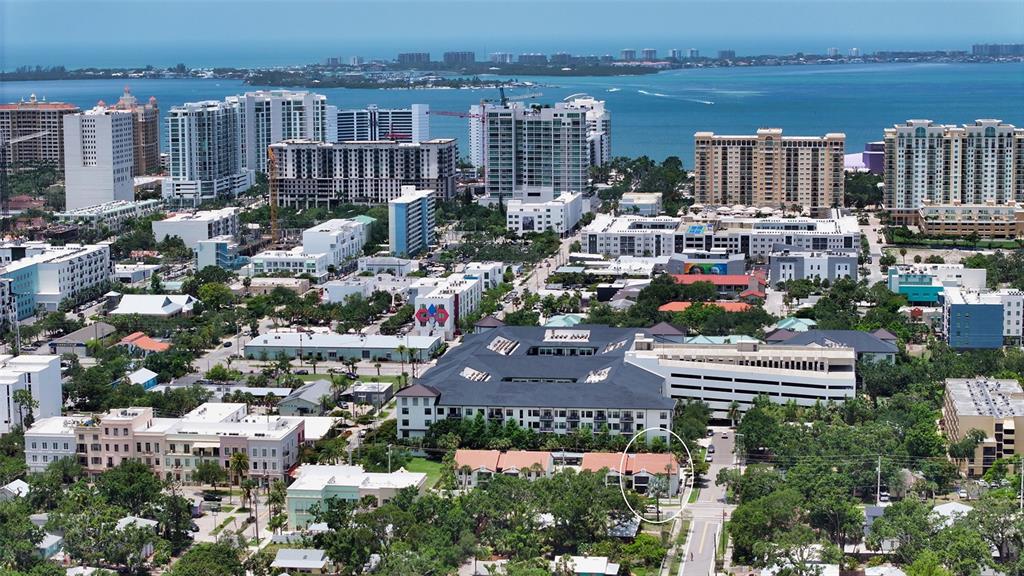 631 N ORANGE AVENUE UNIT 208
