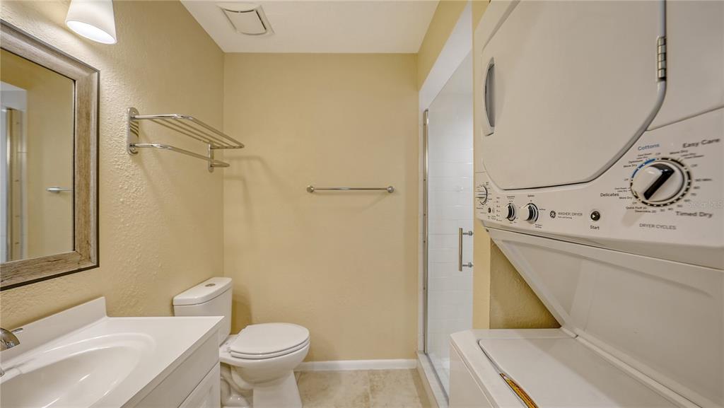 631 N ORANGE AVENUE UNIT 208