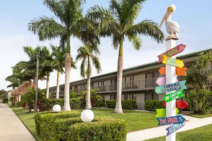 7150 N TAMIAMI TRAIL UNIT S-61