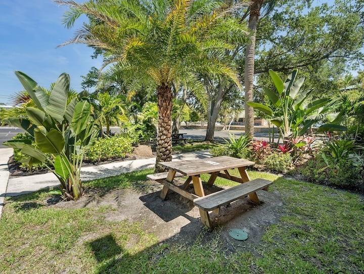7150 N TAMIAMI TRAIL UNIT S-61