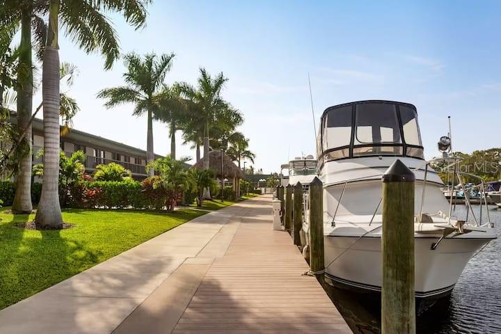 7150 N TAMIAMI TRAIL UNIT S-61