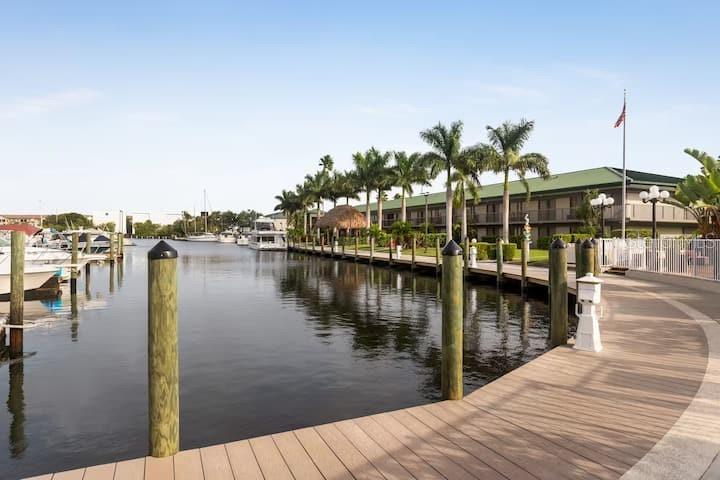7150 N TAMIAMI TRAIL UNIT S-61