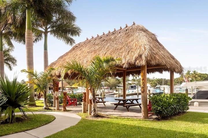 7150 N TAMIAMI TRAIL UNIT S-61