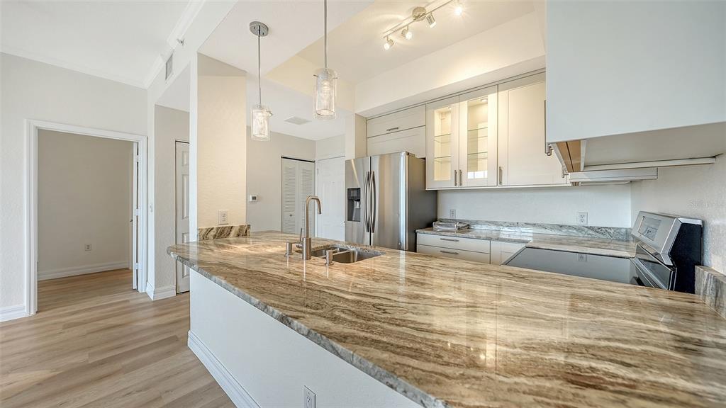1064 N TAMIAMI TRAIL UNIT 1435