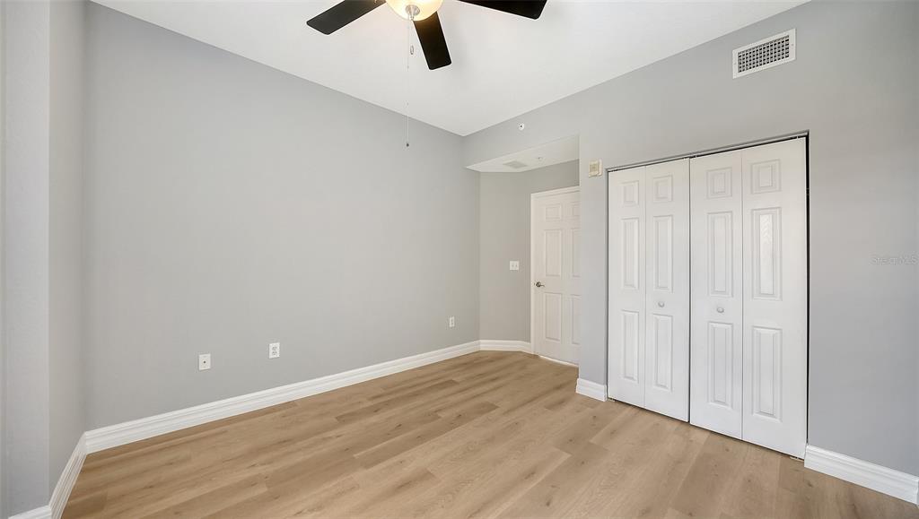 1064 N TAMIAMI TRAIL UNIT 1435