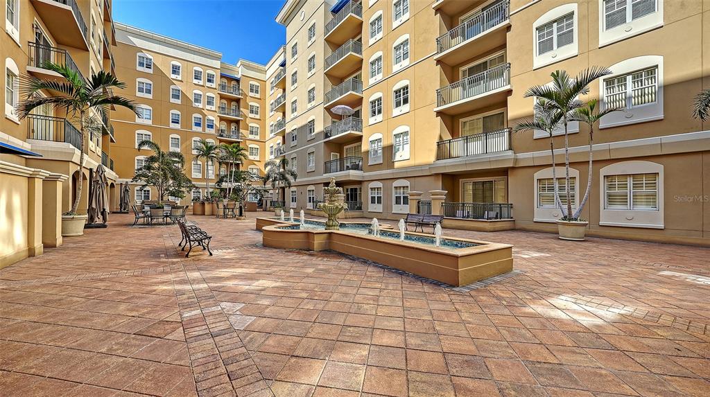 1064 N TAMIAMI TRAIL UNIT 1435