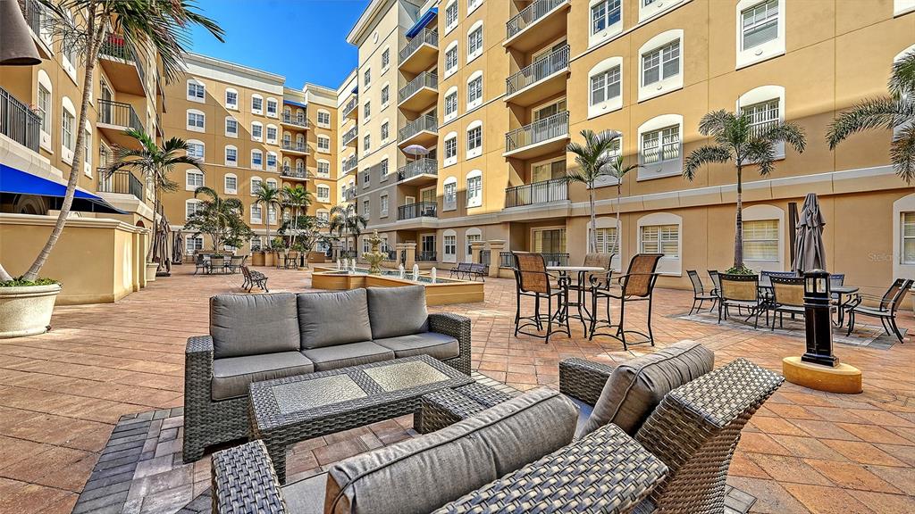 1064 N TAMIAMI TRAIL UNIT 1435