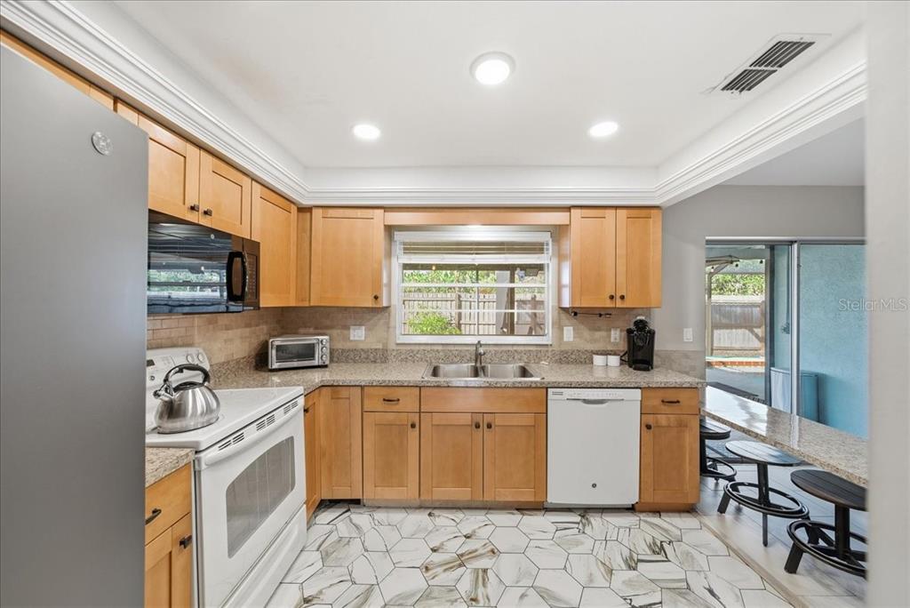 5883 WHISTLEWOOD CIRCLE