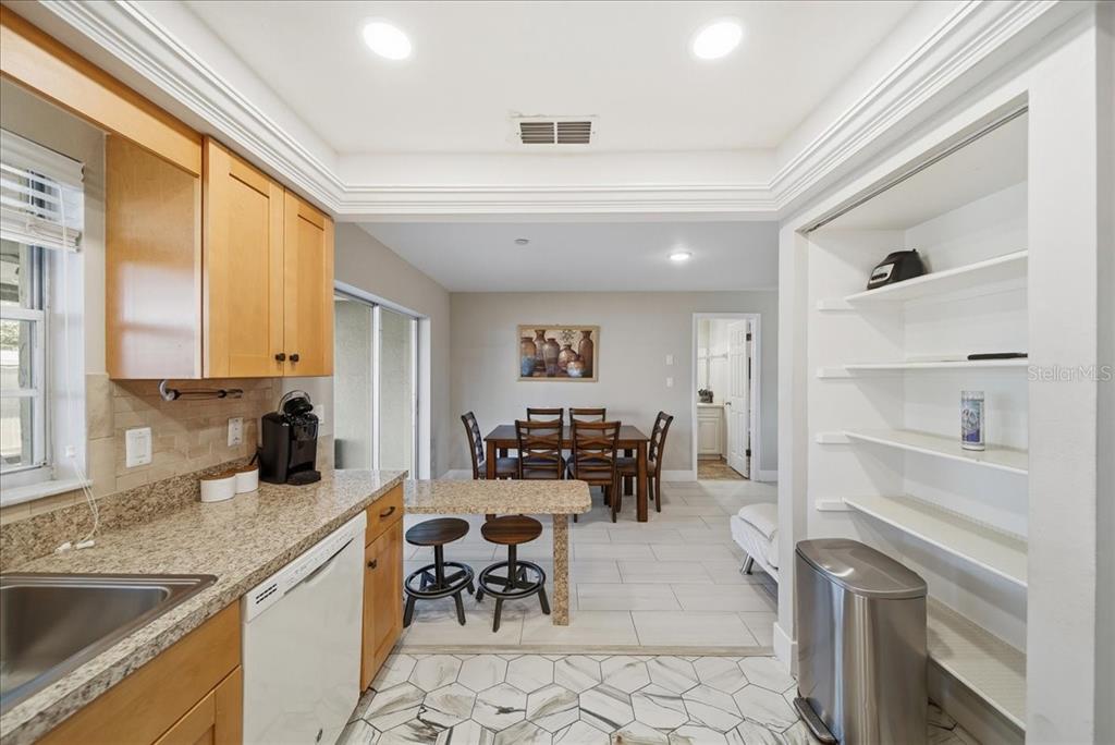 5883 WHISTLEWOOD CIRCLE
